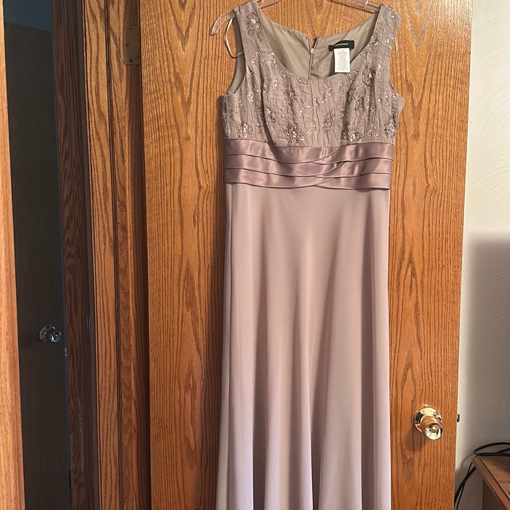 Long formal dress with sparkle, size 10